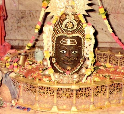 Meaning About Lingashtakam Lingashtakam is one of the most famous bhajans dedicated to Lord Shiva, Prayer To Sivalingam Lingashtakam
